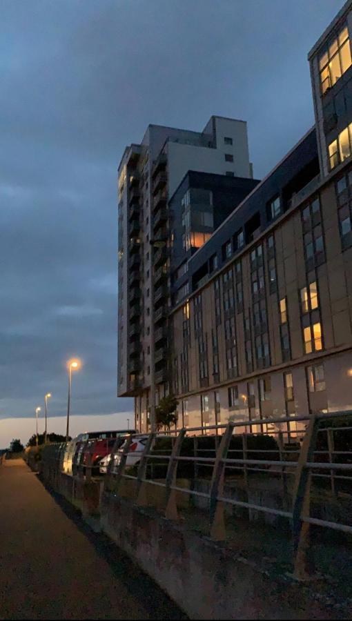 Beautiful Modern Sea-Side Apartment In The City Edimburgo Esterno foto