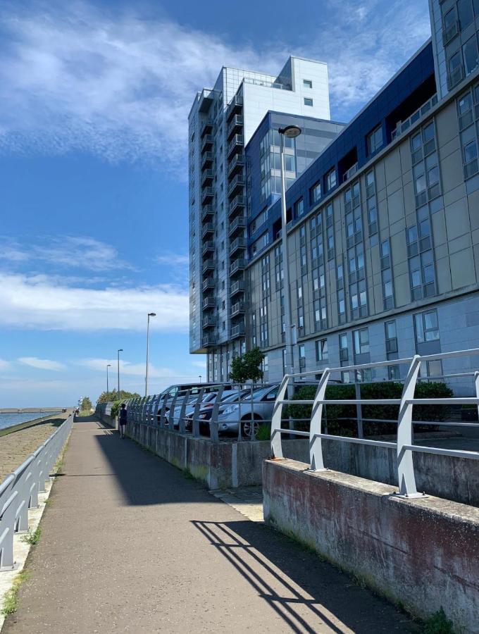 Beautiful Modern Sea-Side Apartment In The City Edimburgo Esterno foto